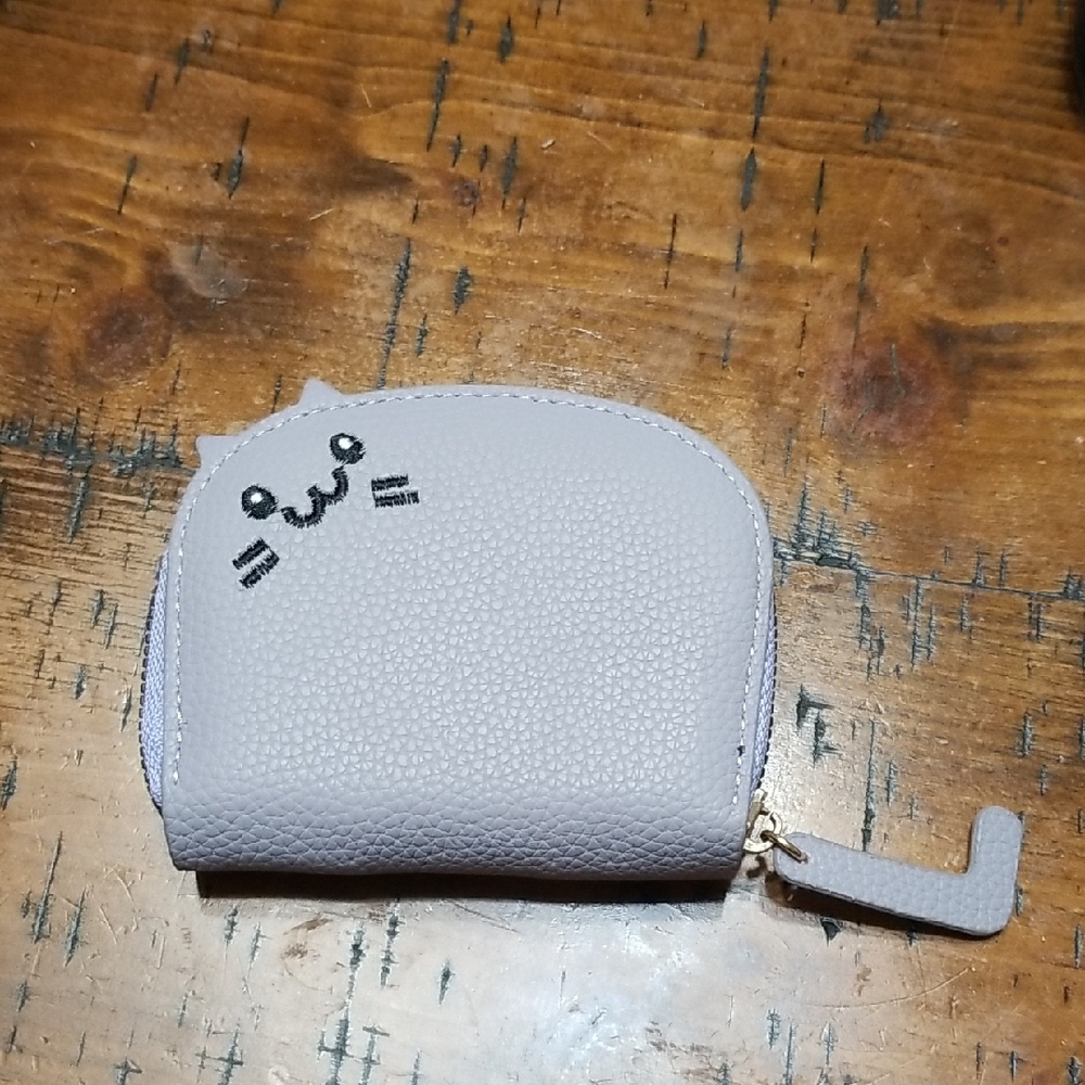 Cute Gray Coin Purse with Cat Design